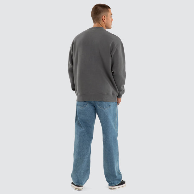 Model wears Big Sur Relaxed Sweater Charcoal Jumpers Black – image 2