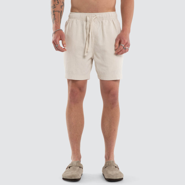 Model wears Coastal Linen Short Oatmeal Shorts Cream – image 3