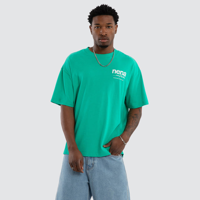 Model wears Milestone Raptor Tee Wild Green T-Shirts Green – image 3