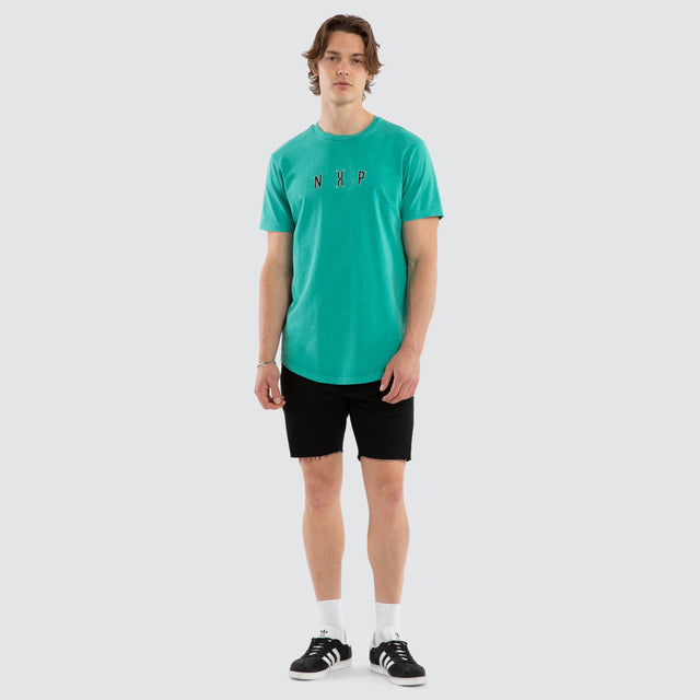 Model wears Dominate Dual Curved Tee Pigment Arcadia T-Shirts Aqua – image 6
