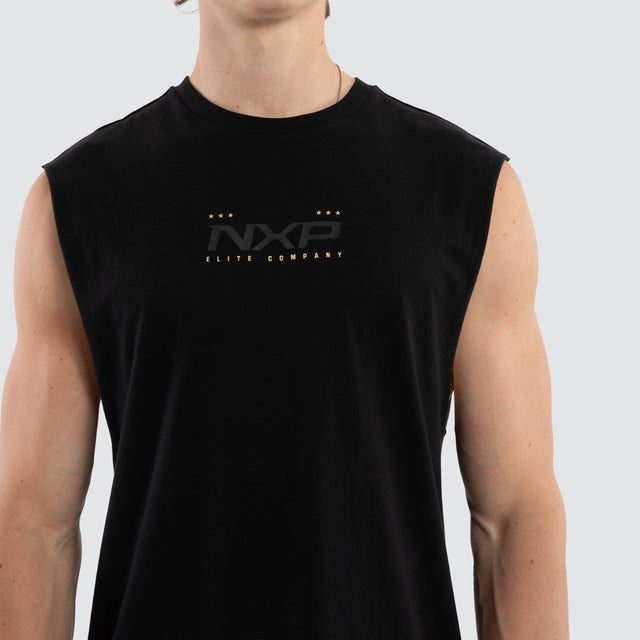 Model wears Deliberate Dual Curved Muscle Jet Black Muscle Tees Black – image 4