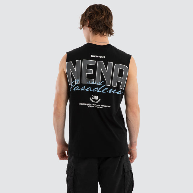 Model wears Efficient Relaxed Muscle Jet Black Muscle Tees Black – image 1