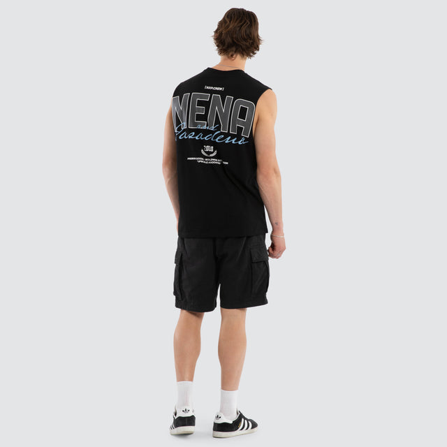 Model wears Efficient Relaxed Muscle Jet Black Muscle Tees Black – image 4