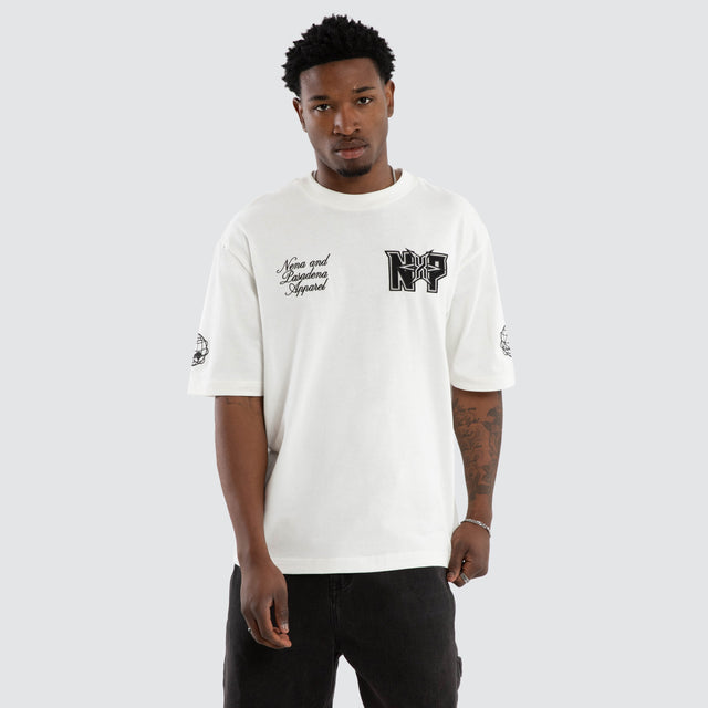 Model wears Figures Oversized Tee Natural White T-Shirts White – image 3