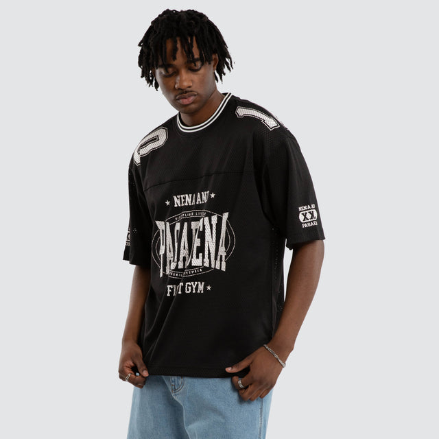 Model wears Mixer Football Jersey Jet Black T-Shirts Black – image 5