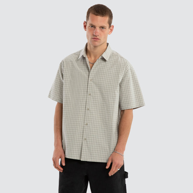 Model wears Baseline Button Up SS Shirt Grey Check Short Sleeve Shirts Grey – image 1