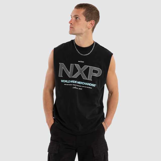 Model wears Session Street Muscle Anthracite Black Muscle Tees Black – image 1