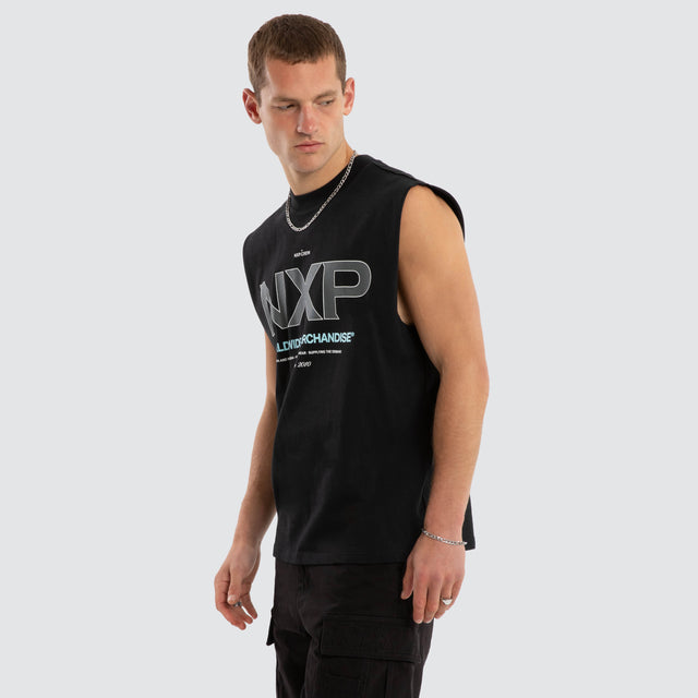 Model wears Session Street Muscle Anthracite Black Muscle Tees Black – image 3