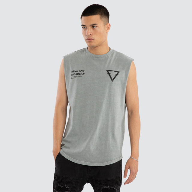 Model wears Cordier Dual Curved Muscle Neutral Grey Muscle Tees Grey – image 1