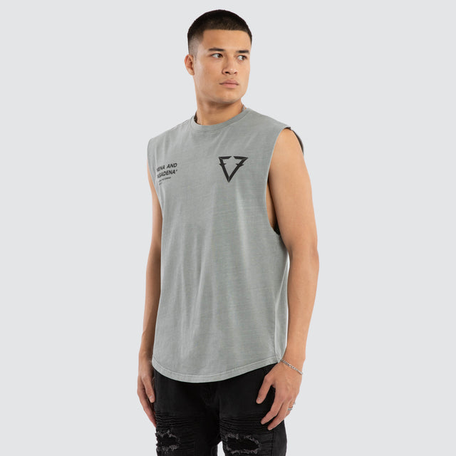 Model wears Cordier Dual Curved Muscle Neutral Grey Muscle Tees Grey – image 2