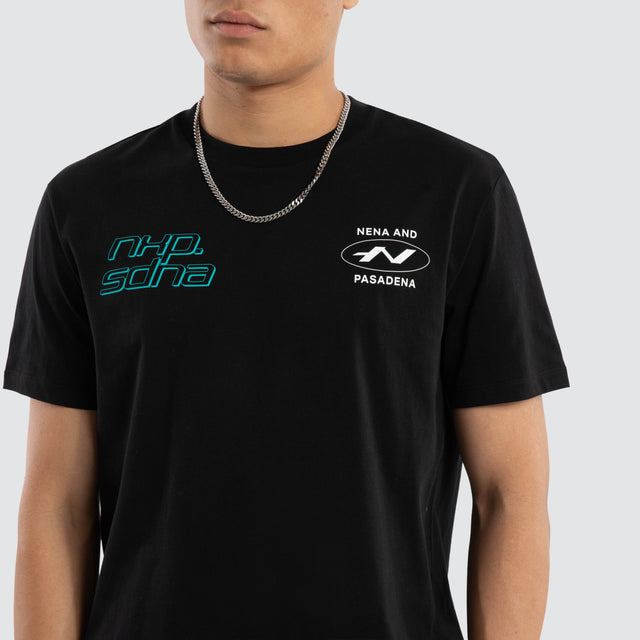 Model wears Independent Dual Curved Tee Jet Black T-Shirts Black – image 4