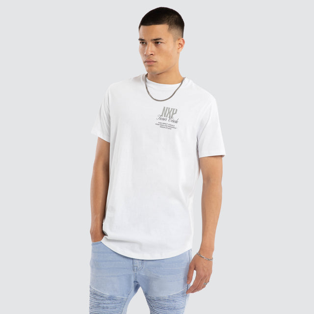 Model wears Dynamic Dual Curved Tee Optical White T-Shirts White – image 3