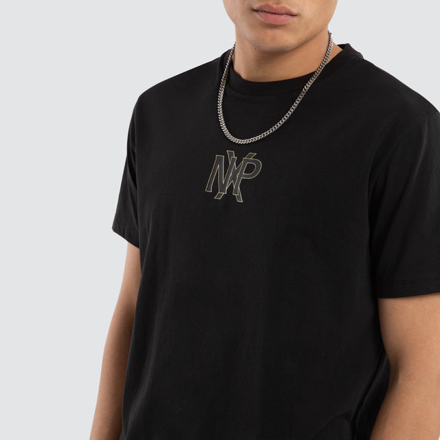 Model wears Ensemble Dual Curved Tee Jet Black T-Shirts Black – image 4