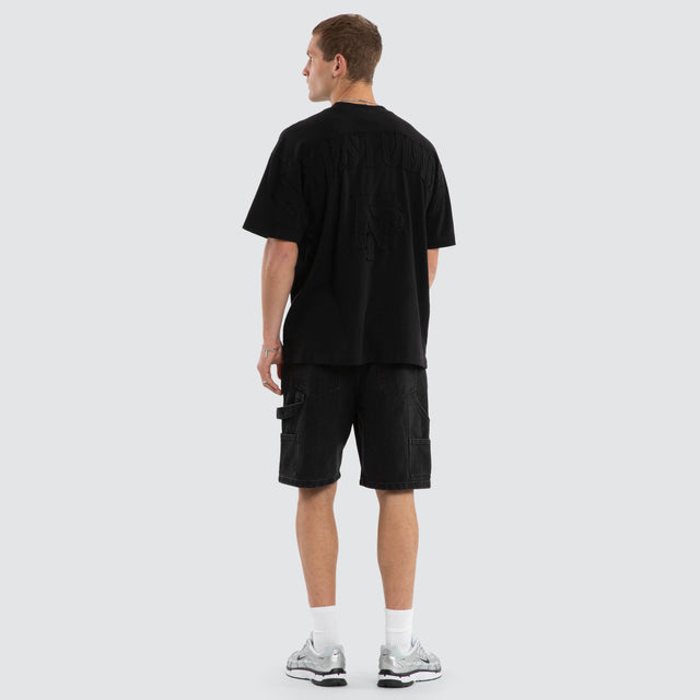 Model wears Tenor Raptor Tee Jet Black T-Shirts Black – image 2