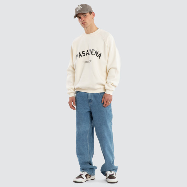 Model wears Rich Raglan Fleece Crew Warm White Gardenia Fleece White – image 5