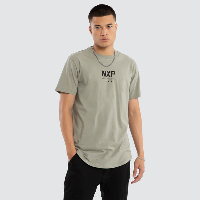 Model wears Synergy Dual Curved Tee Shadow T-Shirts Grey – image 1