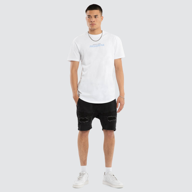 Model wears Unified Dual Curved Tee Optical White T-Shirts White – image 2