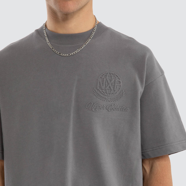 Model wears Opus Loopback Raptor Tee Steel Grey T-Shirts Grey – image 4
