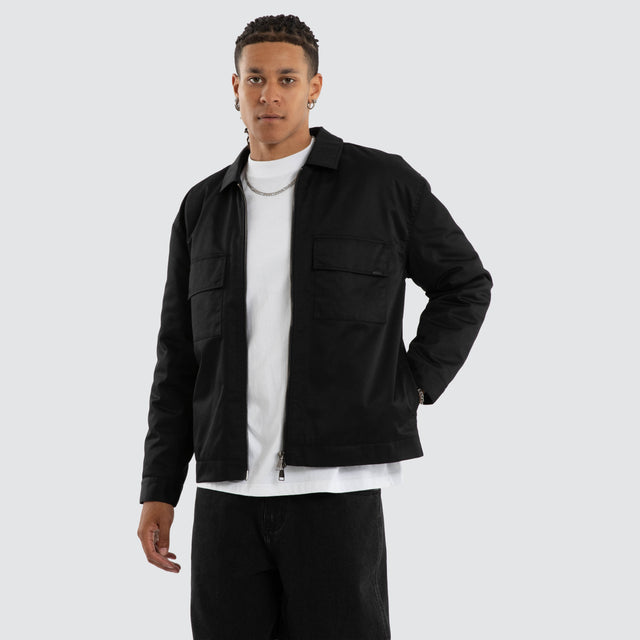 Model wears Frame Jacket Black Jackets Black – image 1