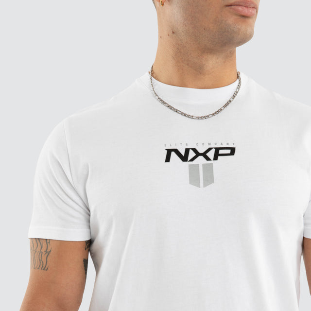 Model wears Crew Dual Curved Tee Optical White T-Shirts White – image 4
