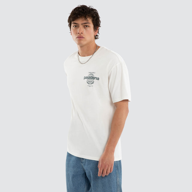 Model wears Dreams Box Fit Tee Natural White T-Shirts White – image 3