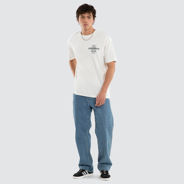 Model wears Dreams Box Fit Tee Natural White T-Shirts White – image 2