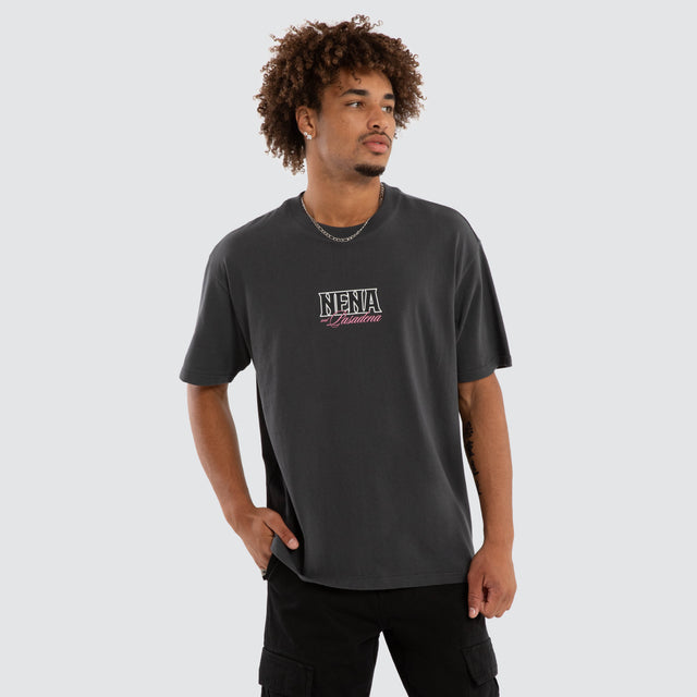 Model wears Maurosa Box Fit Tee Asphalt T-Shirts Grey – image 3