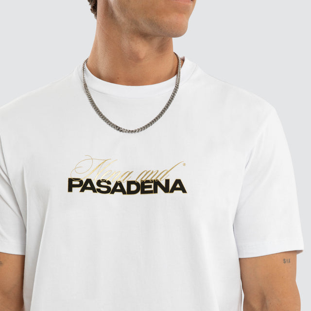 Model wears Zenovar Dual Curved Tee Optical White T-Shirts White – image 4