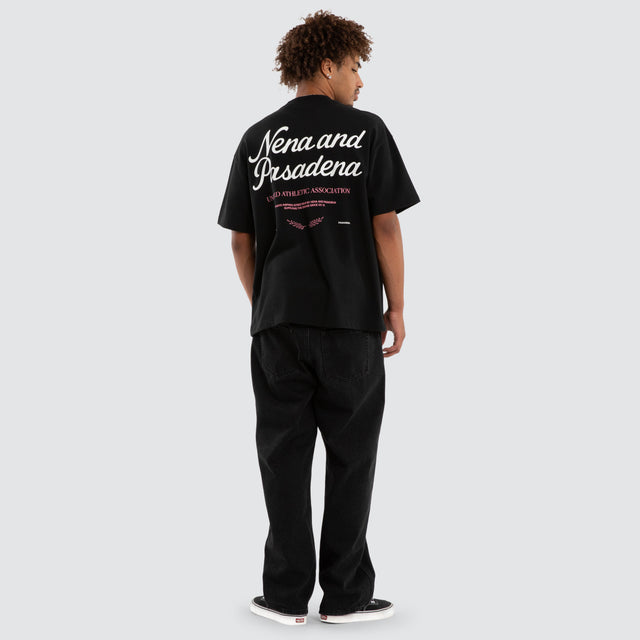 Model wears Nyssa Raptor Tee Anthracite Black T-Shirts Black – image 5