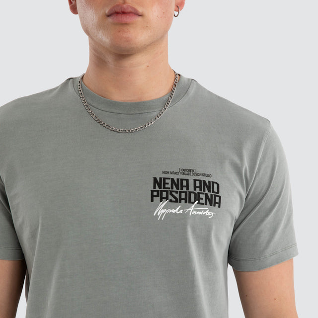 Model wears Centurion Dual Curved Tee Pigment Neutral Grey T-Shirts Grey – image 5