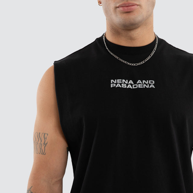 Model wears NXP Ravenor Relaxed Muscle Anthracite Black Muscle Tees in Black - Image 4