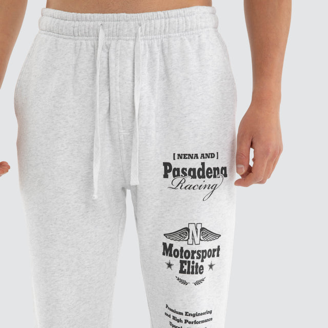 Model wears Parade Trackpant Snow Marle Trackpants Grey – image 5