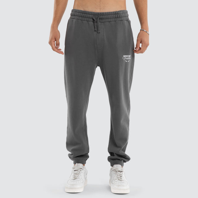 Model wears Capsule Trackpant Charcoal Trackpants Grey – image 3