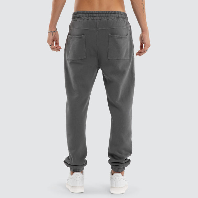 Model wears Capsule Trackpant Charcoal Trackpants Grey – image 2
