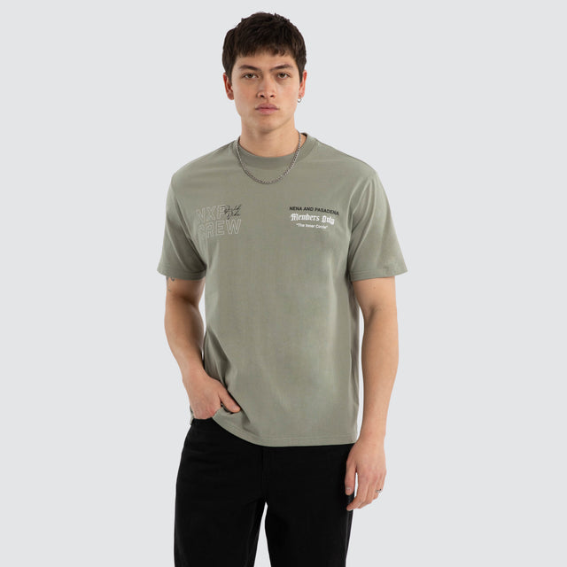 Model wears Alpha Classic Tee Shadow T-Shirts Grey – image 5