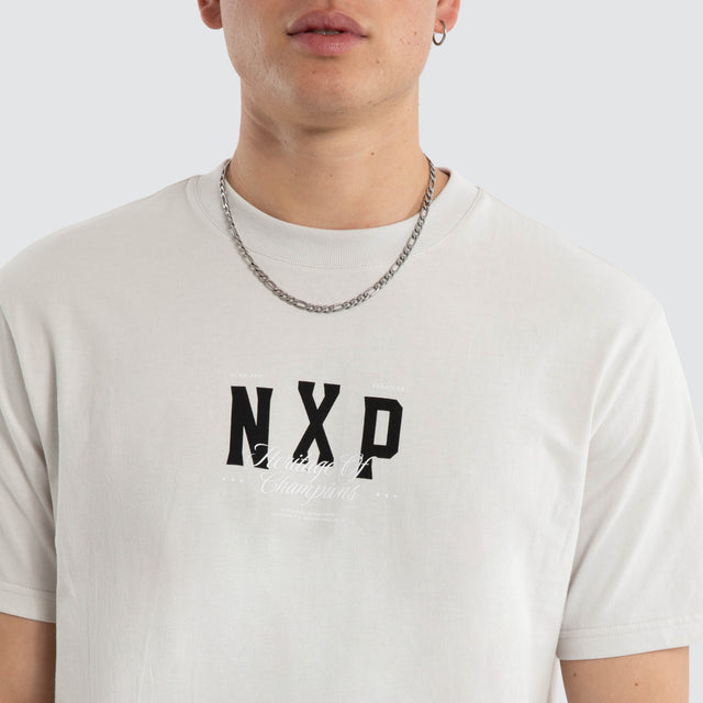 Model wears Playfair Classic Tee Glacier Grey T-Shirts Grey – image 4