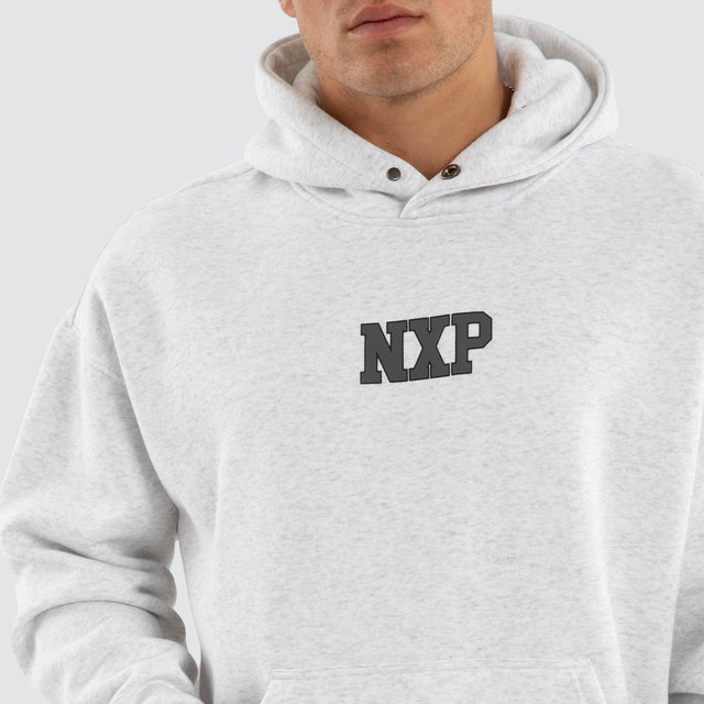 Model wears Foundation Box Fit Hoodie Snow Marle Hoodies Grey – image 4