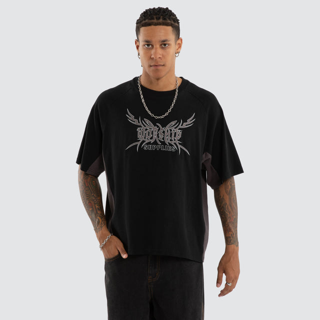 Trudge Box Fit Raglan Tee Black