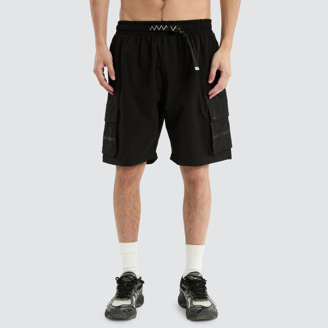 Nero Hike Short Black