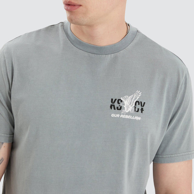 Kiss Chacey Brook Dual Curved Tee Pigment Neutral Grey