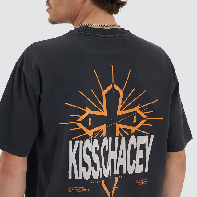Kiss Chacey Luminary Tee Pigment Vulcan