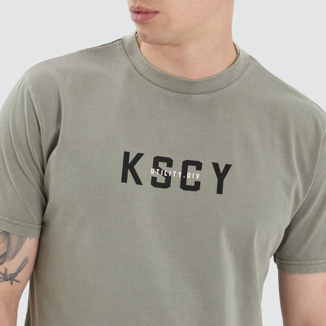 Kiss Chacey Shafer Dual Curved Tee Pigment Khaki