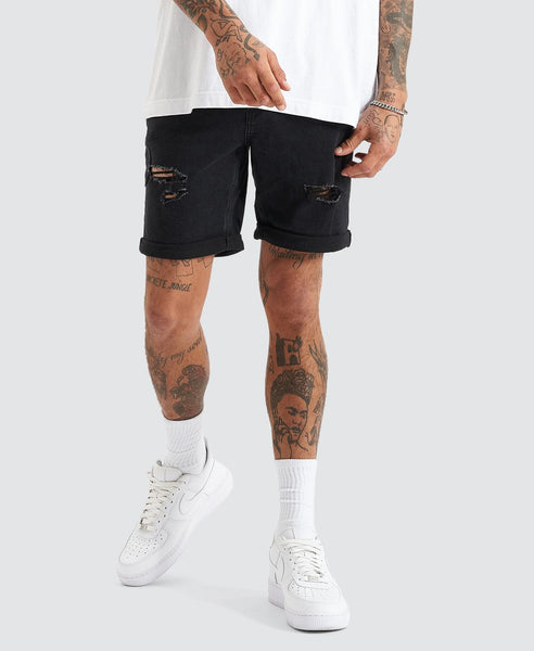 Black ripped best sale shorts outfit