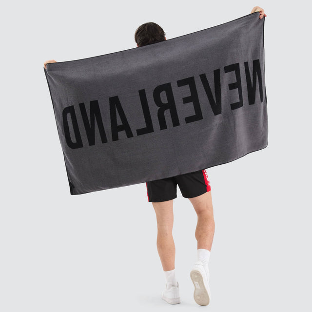 Neverland Neverland Beach Towel Black