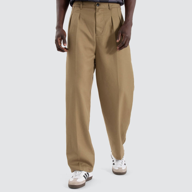 XLarge Amplify Pleated Trouser Tobacco