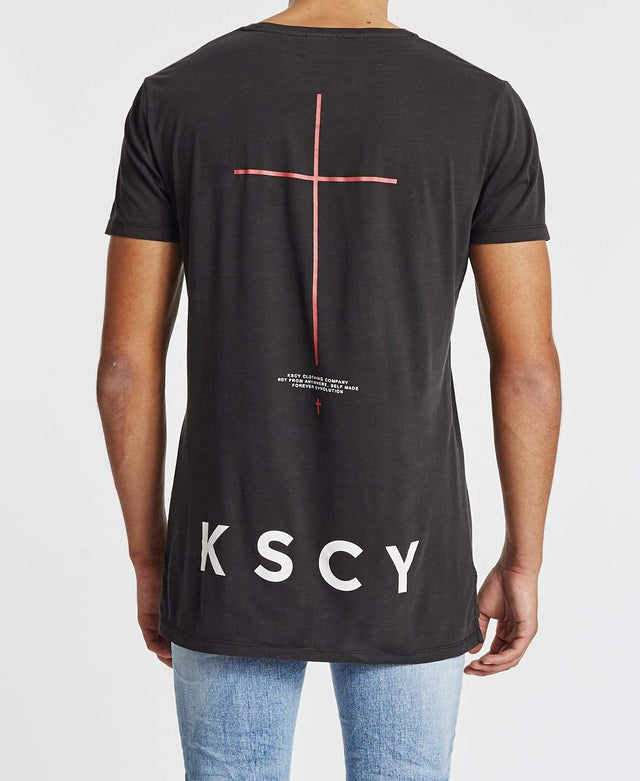 Kiss Chacey Devils Night Tall Step Hem T-Shirt Pigment Black