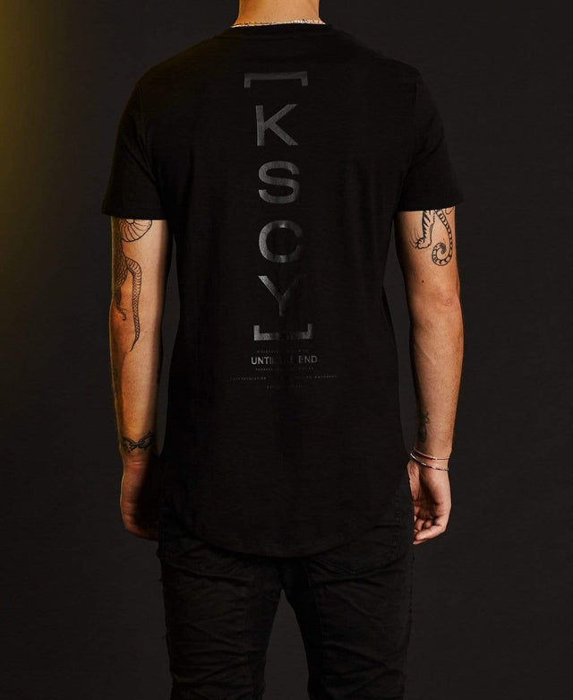Kiss Chacey Stranger Dual Curved T-Shirt Jet Black