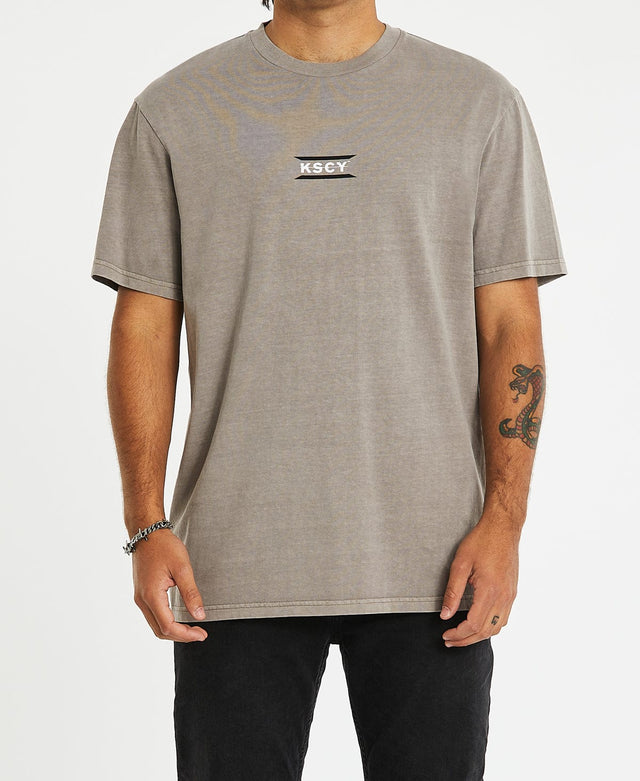 Kiss Chacey Willow Relaxed T-Shirt Pigment Driftwood Brown