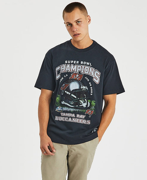 Mitchell & Ness -Chicago Bulls XL ARCH TEE in Faded Black