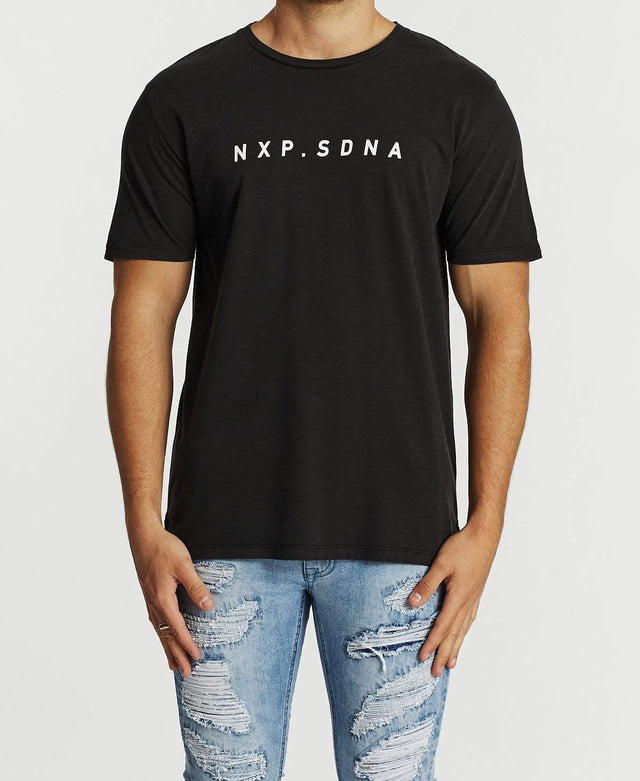 Nena & Pasadena Dominance Step Hem T-Shirt Pigment Black